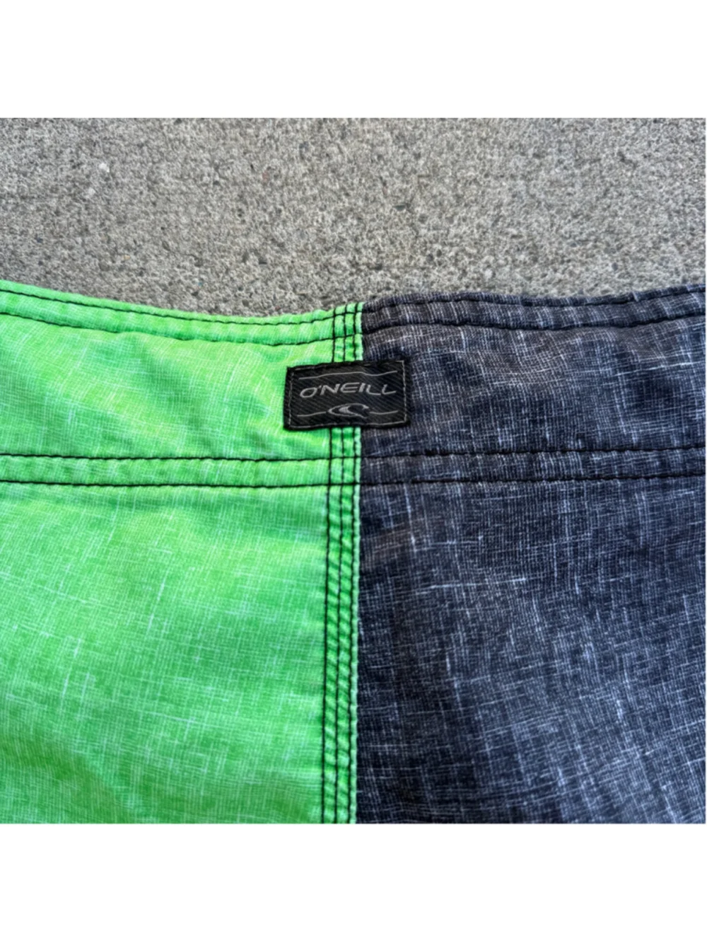 O'Neill Men's Colorblock Board Shorts W/ Zipper Pockets Size L